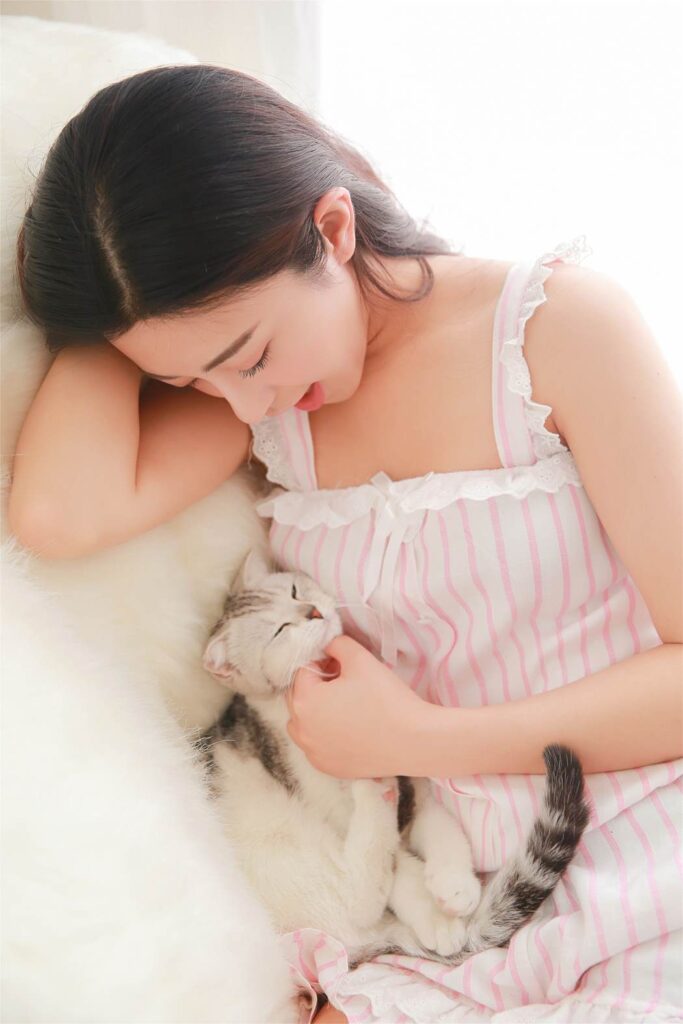 [YALAYI雅拉伊]2023.12.05 NO.1107 她的貓[34+1P/172MB]插圖2