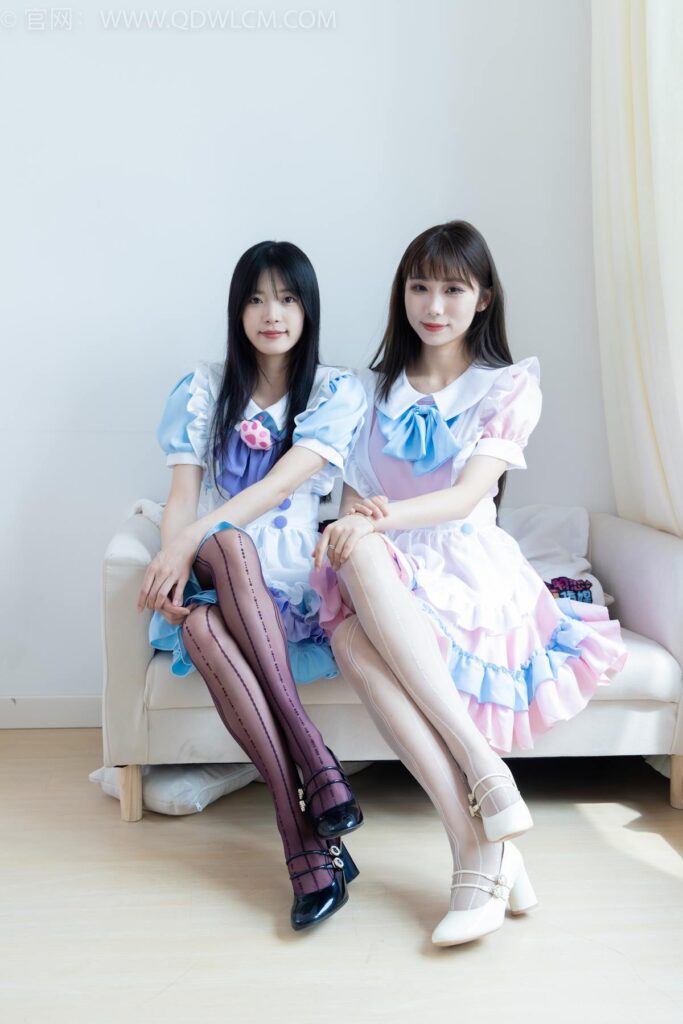 物戀傳媒 NO.2400 茯苓&泡泡-高跟鞋、絲襪、互相撓腳心劇情[169P/1V/4.91GB]插圖1