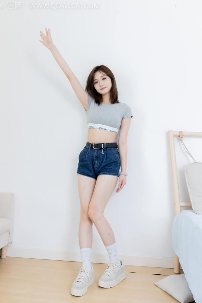 物戀傳媒 NO.2404 橙子-帆布鞋、白棉襪、裸足[155P/1V/3.89GB]插圖1