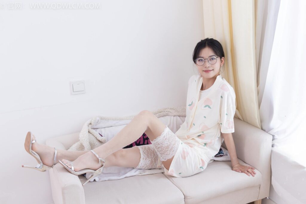 物戀傳媒 NO.2408 茯苓-高跟涼鞋、薄白絲[160P/1V/3.35GB]插圖2