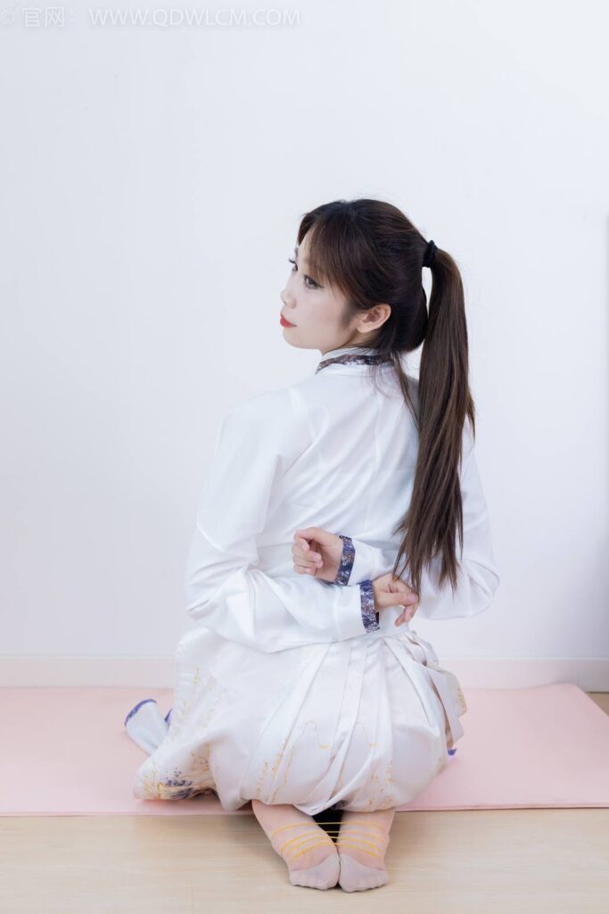 物戀傳媒 NO.2410 泡泡-漢服、平底鞋、白棉襪、白船襪、薄肉絲[170P/1V/5.48GB]插圖1