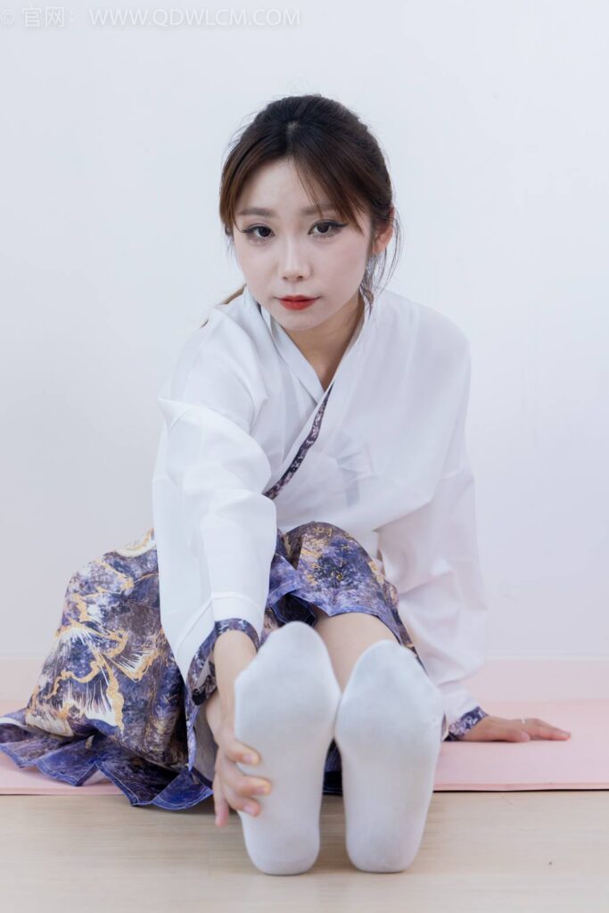 物戀傳媒 NO.2410 泡泡-漢服、平底鞋、白棉襪、白船襪、薄肉絲[170P/1V/5.48GB]插圖3