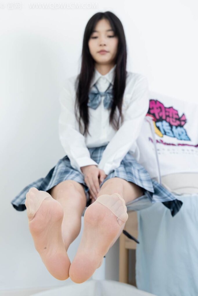 物戀傳媒 NO.2415 茯苓-高跟涼鞋、短肉絲、黑絲、船襪[165P/1V/5.46GB]插圖3