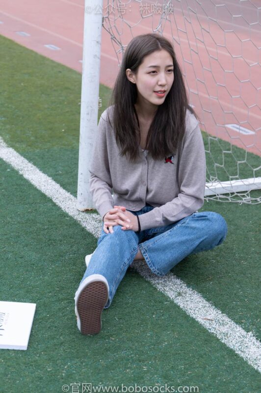 [BoBoSocks襪啵啵]NO.004 泡芙-vans帆布鞋、白棉襪、裸足 [127P/1V/3.26GB]-無料攝影圈