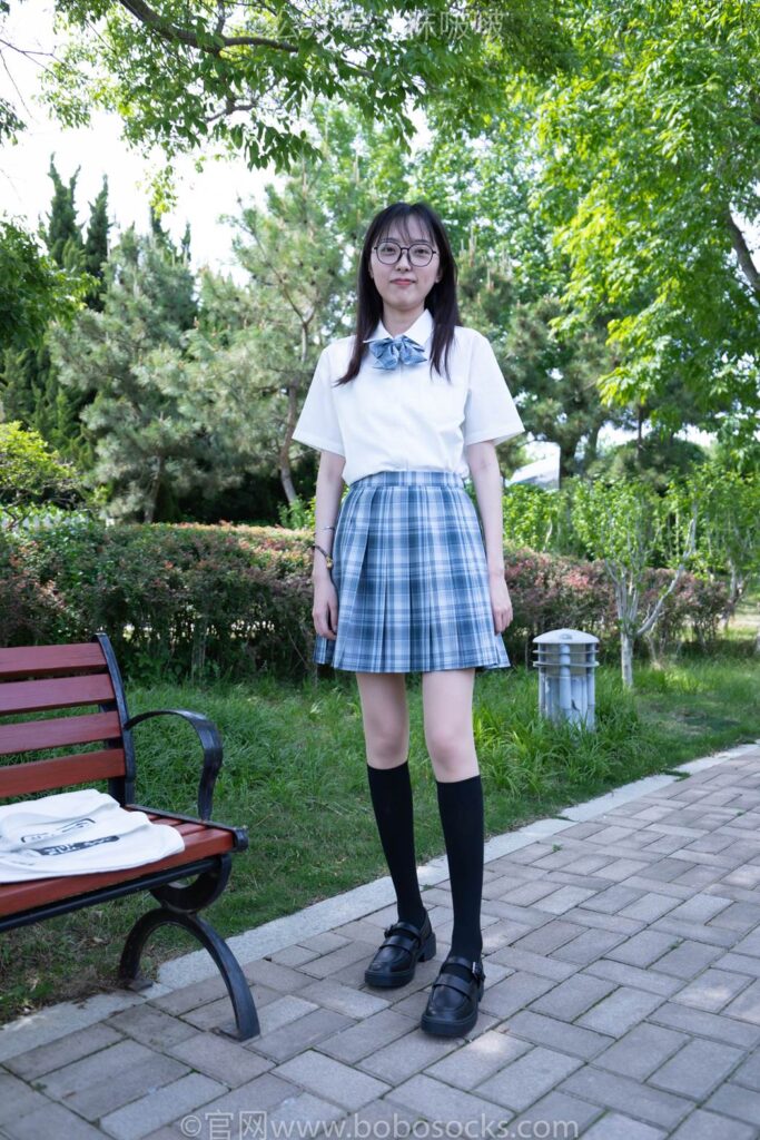 [BoBoSocks襪啵啵]NO.007 稚予-JK制服、皮鞋、黑色中筒棉襪、肉絲 [143P/1V/3.49GB]插圖3