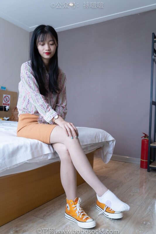 [BoBoSocks襪啵啵]NO.008 涵涵-帆布鞋、白色短棉襪、肉絲 [139P/1V/3.95GB]-無料攝影圈