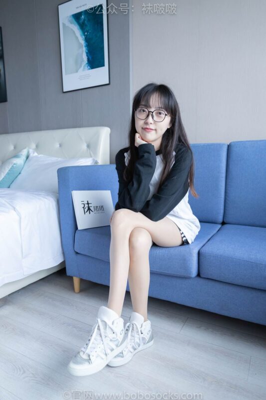 [BoBoSocks襪啵啵]NO.015 稚予-阿迪板鞋、白色短棉襪、肉絲 [135P/1V/3.05GB]-無料攝影圈