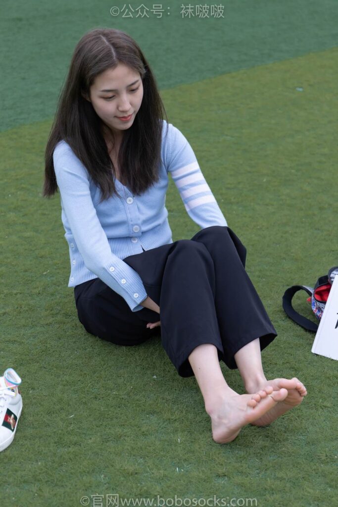 [BoBoSocks襪啵啵]NO.021 泡芙-板鞋、白棉襪、裸足 [131P/1V/3.12GB]插圖3