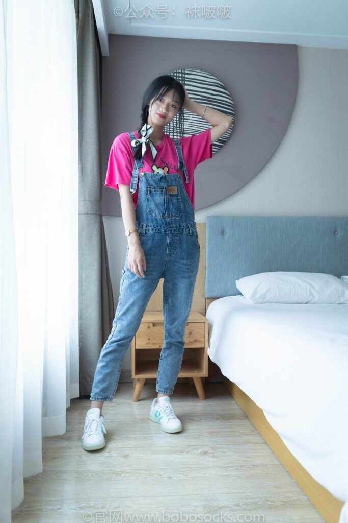 [BoBoSocks襪啵啵]NO.024 涵涵-板鞋、白棉襪、裸足 [134P/1V/3.93GB]插圖1