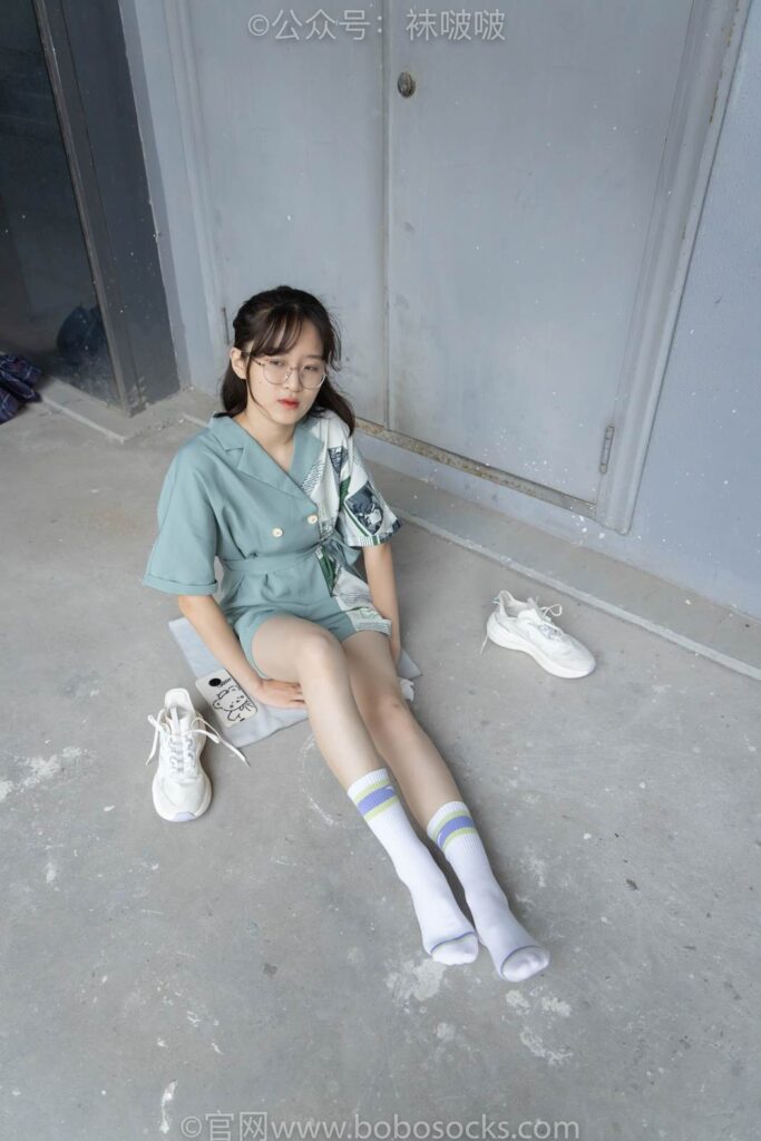 [BoBoSocks襪啵啵]NO.025 熊熊-安踏運動鞋、白色棉襪（踩臟）、裸足 [146P/1V/5.23GB]插圖3