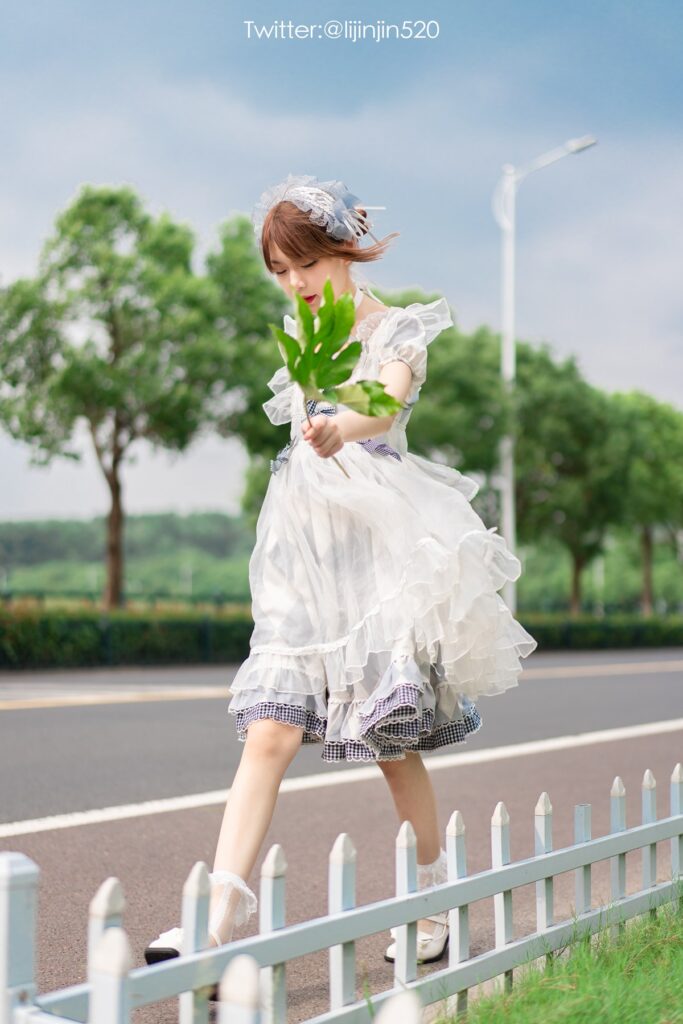 梨瑾瑾 NO.007 – 草地[22P/267MB]插圖1