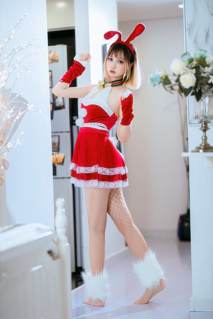 洛桑w伊梓 007 網(wǎng)襪絲帶兔兔 [46P/4V/423MB]插圖1