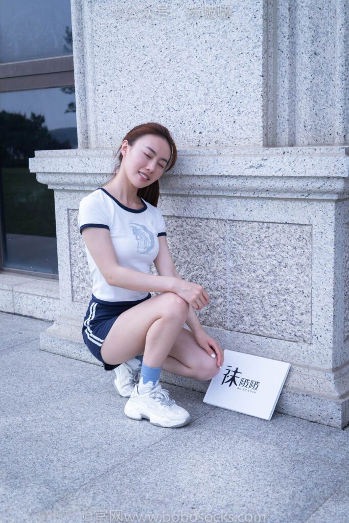 [BoBoSocks襪啵啵]NO.028 小米-運動鞋、白棉襪、裸足 [133P/1V/6.50GB]插圖2