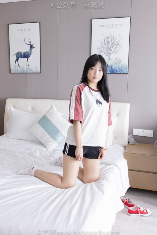 [BoBoSocks襪啵啵]NO.036 菠蘿-帆布鞋、白棉襪、裸足 [138P/1V/6.73GB]-無料攝影圈