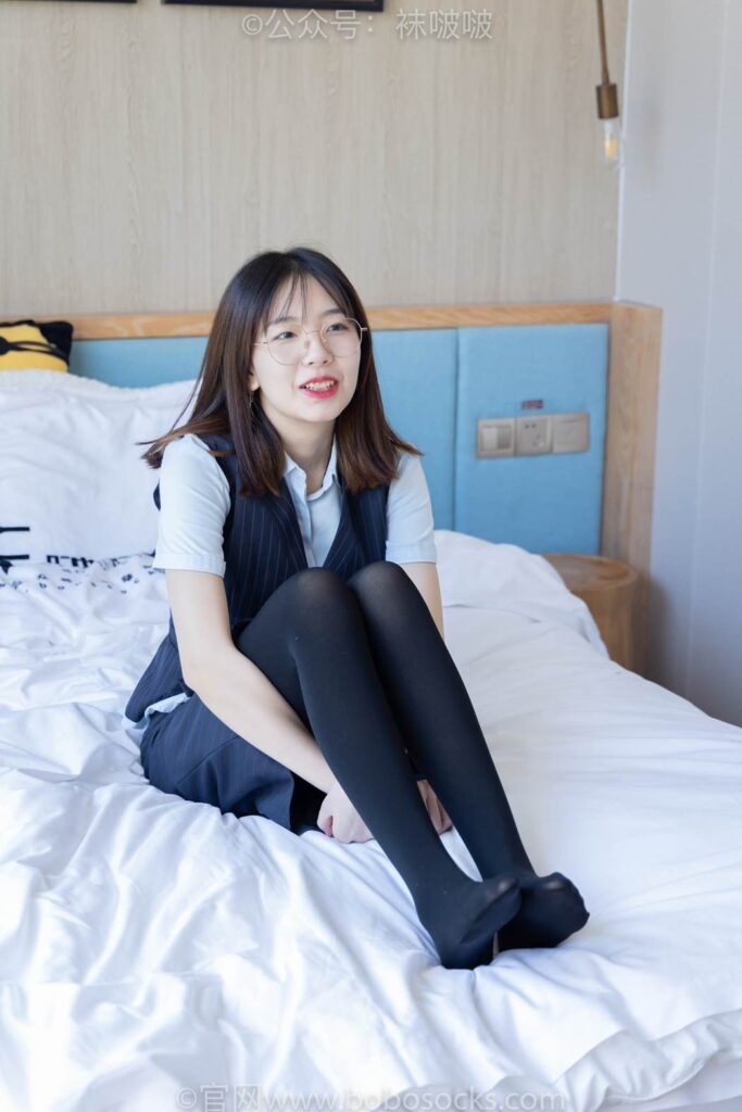 [BoBoSocks襪啵啵]NO.038 小甜豆-建行行服、高跟鞋、厚黑絲 [131P/1V/6.37GB]插圖3