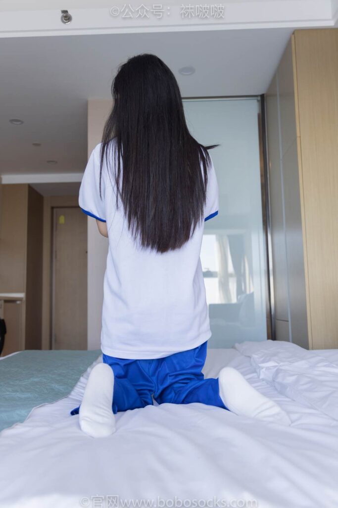 [BoBoSocks襪啵啵]NO.039 小奶熊-校服、vans帆布鞋、短白棉襪、裸足 [154P/1V/7.00GB]插圖