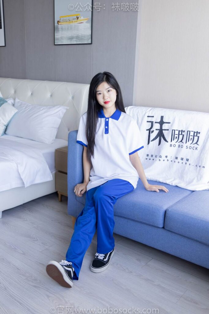 [BoBoSocks襪啵啵]NO.039 小奶熊-校服、vans帆布鞋、短白棉襪、裸足 [154P/1V/7.00GB]插圖1