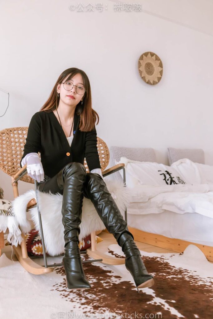 [BoBoSocks襪啵啵]NO.041 小甜豆-高跟長靴、黑色踩腳褲、肉絲 [140P/1V/6.16GB]插圖2