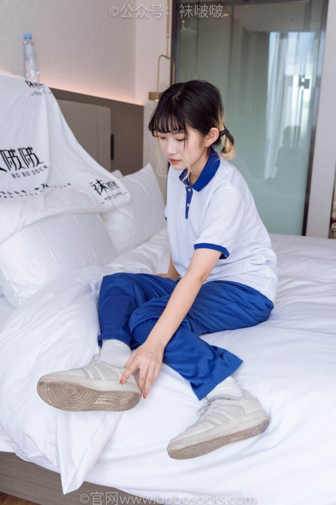 [BoBoSocks襪啵啵]NO.042 砂糖-校服、板鞋、白棉襪、油亮白絲 [139P/1V/6.72GB]插圖3