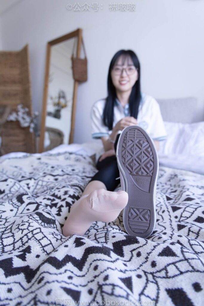 [BoBoSocks襪啵啵]NO.044 稚予-貝殼頭、匡威帆布鞋、短肉絲 [154P/1V/5.40GB]插圖