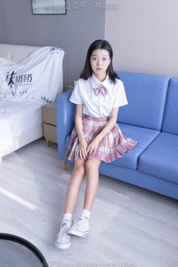 [BoBoSocks襪啵啵]NO.052 瑤瑤-JK制服、帆布鞋、白棉襪、裸足 [133P/1V/6.58GB]插圖2