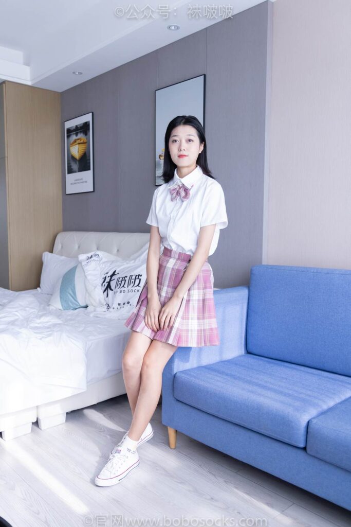 [BoBoSocks襪啵啵]NO.052 瑤瑤-JK制服、帆布鞋、白棉襪、裸足 [133P/1V/6.58GB]插圖1