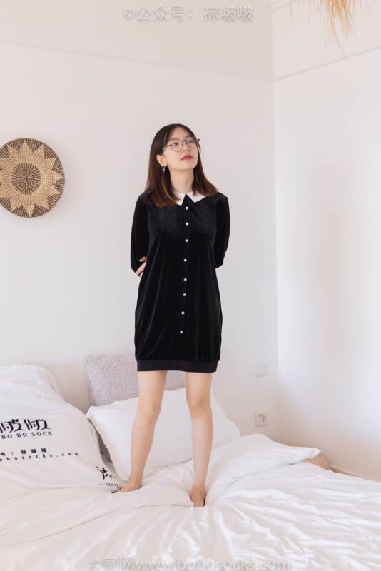 [BoBoSocks襪啵啵]NO.053 小甜豆-皮鞋、厚黑絲、黑色蕾絲船襪 [143P/1V/7.91GB]-無料攝影圈