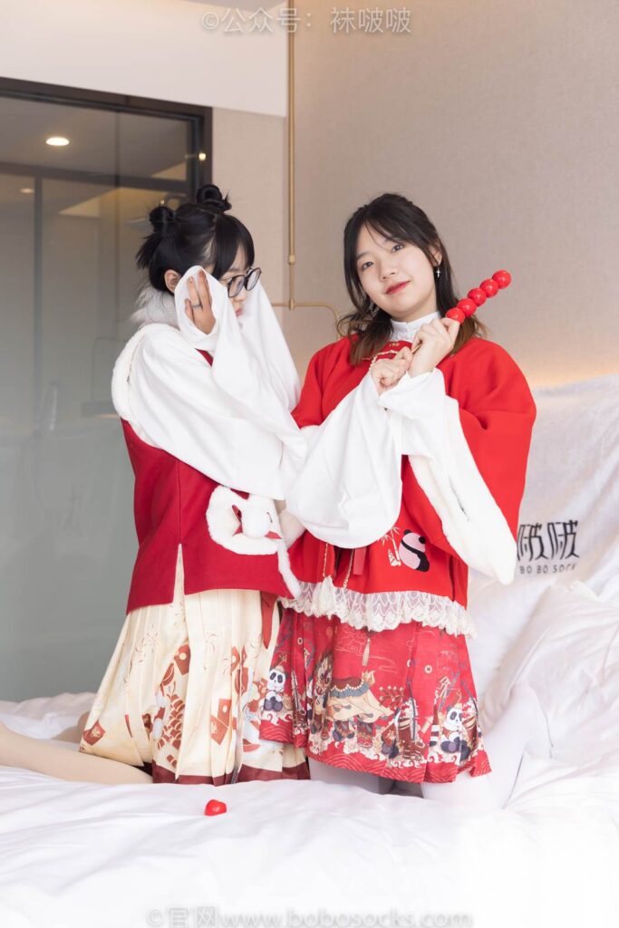 [BoBoSocks襪啵啵]NO.054 小甜豆與稚予-給大家拜年啦[139P/1V/5.87GB]插圖3