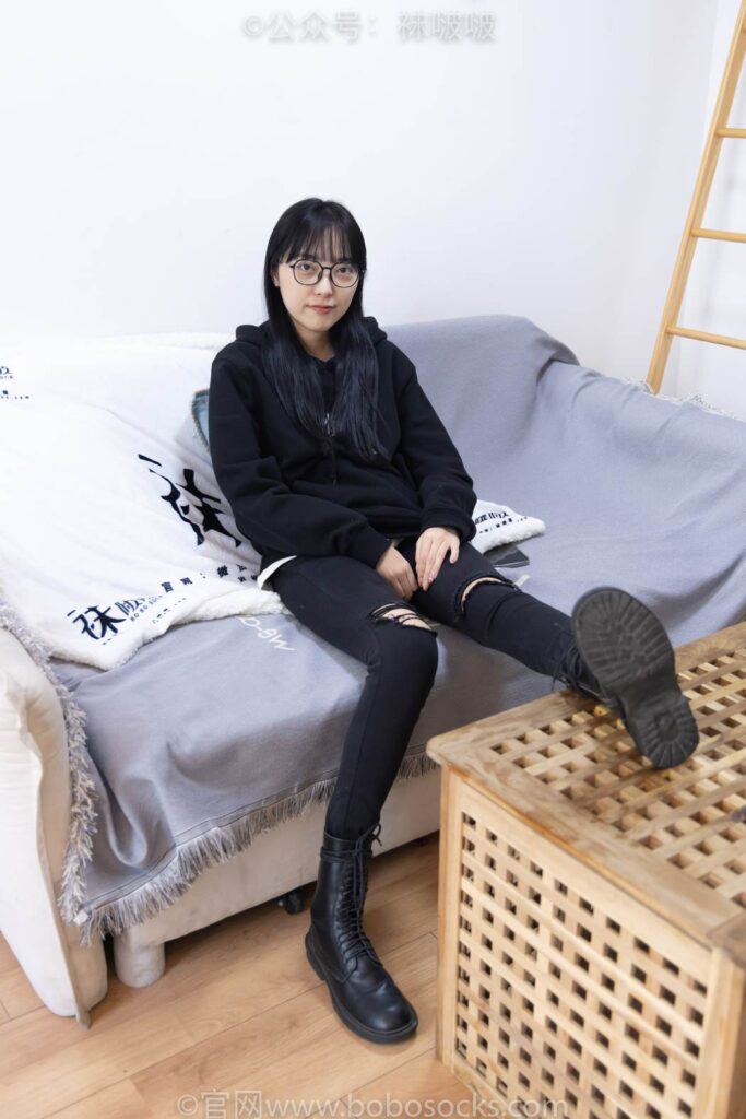 [BoBoSocks襪啵啵]NO.061 稚予-短靴、白棉襪、裸足 [145P/1V/6.96GB]插圖3