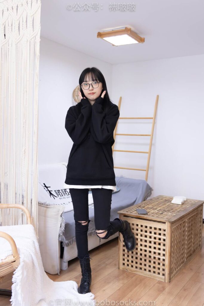 [BoBoSocks襪啵啵]NO.061 稚予-短靴、白棉襪、裸足 [145P/1V/6.96GB]插圖1