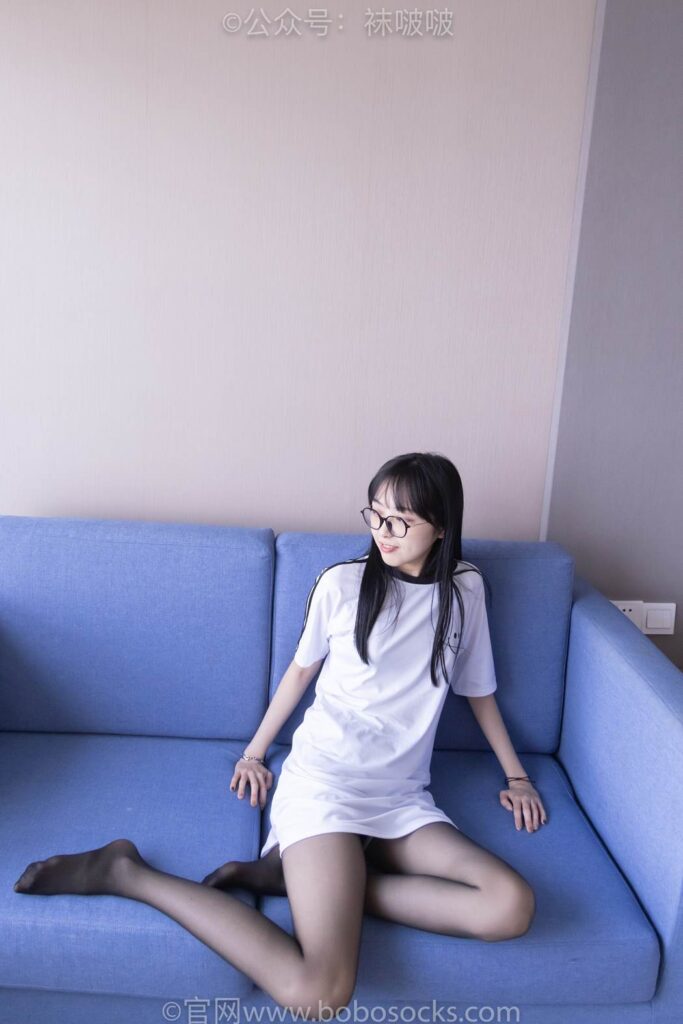 [BoBoSocks襪啵啵]NO.067 稚予-匡威帆布鞋、黑絲 [125P/1V/4.83GB]插圖1