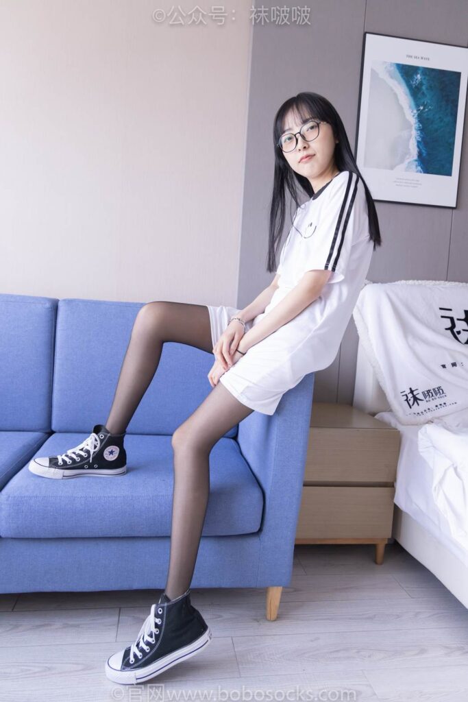 [BoBoSocks襪啵啵]NO.067 稚予-匡威帆布鞋、黑絲 [125P/1V/4.83GB]插圖