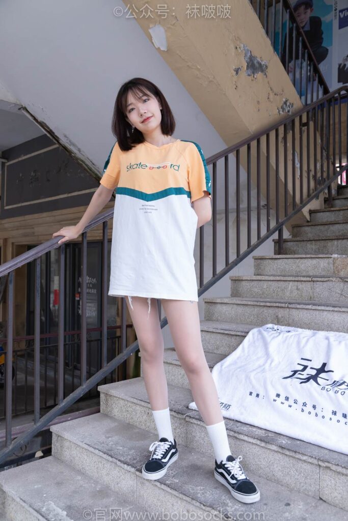 [BoBoSocks襪啵啵]NO.069 小甜豆-vans板鞋、白棉襪、肉絲 [135P/1V/7.78GB]插圖1