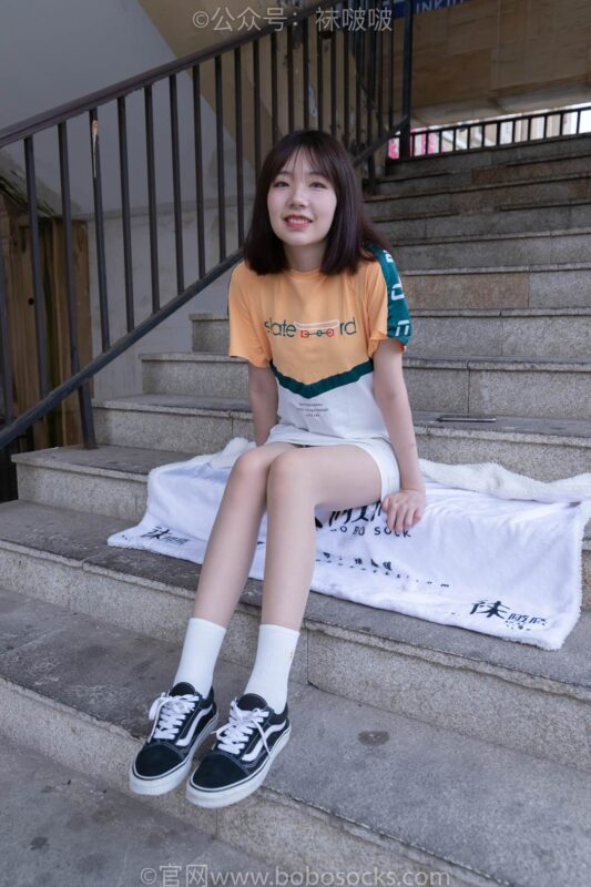 [BoBoSocks襪啵啵]NO.069 小甜豆-vans板鞋、白棉襪、肉絲 [135P/1V/7.78GB]-無料攝影圈