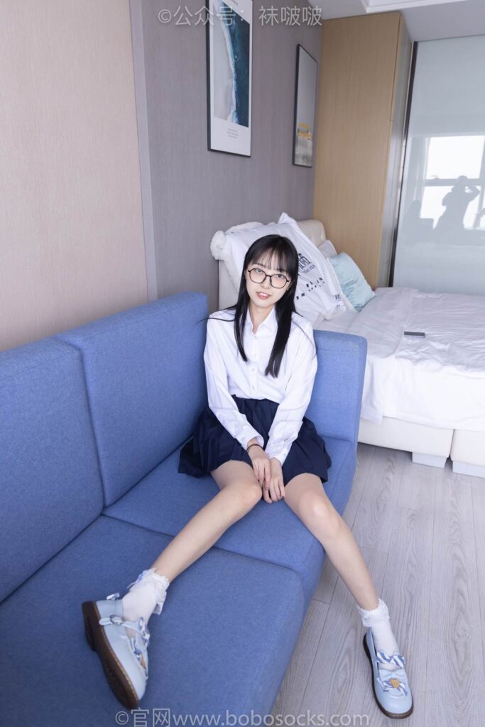 [BoBoSocks襪啵啵]NO.070 稚予-皮鞋、拖鞋、過膝襪、白棉襪 [148P/1V/7.09GB]插圖2