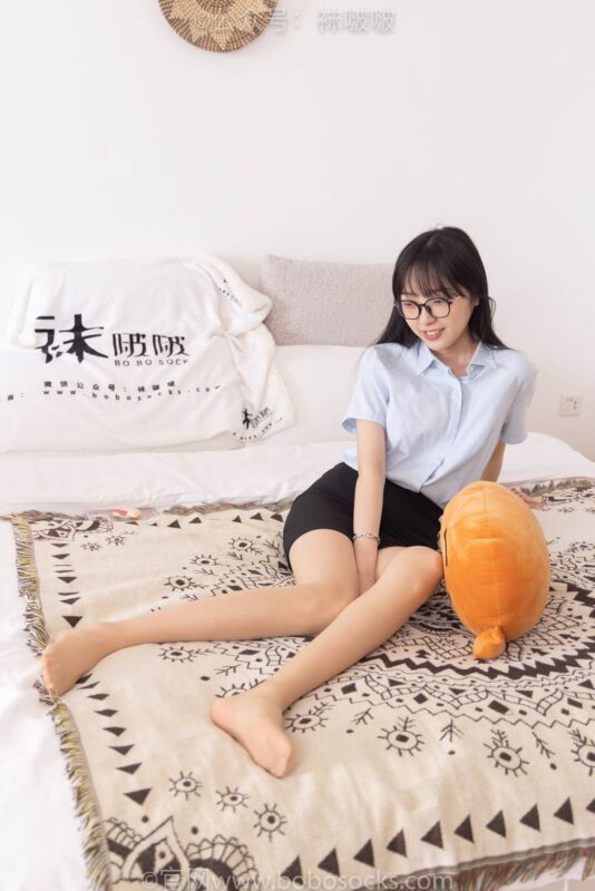 [BoBoSocks襪啵啵]NO.076 稚予-建行制服、平底鞋、肉絲 [134P/1V/6.20GB]-無料攝影圈