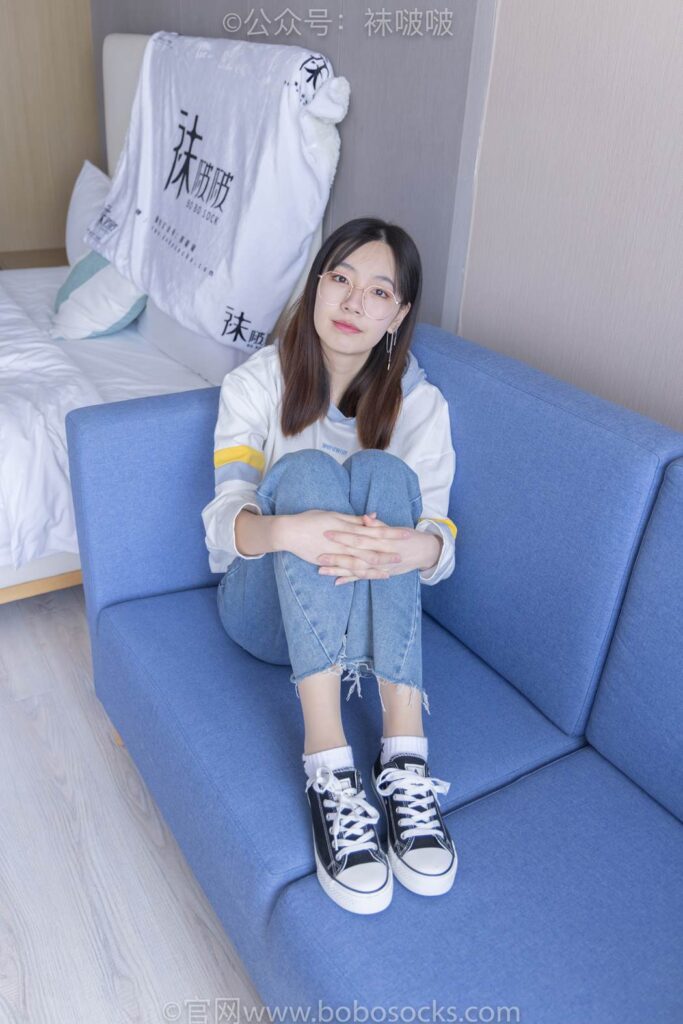 [BoBoSocks襪啵啵]NO.080 小甜豆-帆布鞋、白棉襪、肉絲 [140P/1V/6.63GB]插圖2