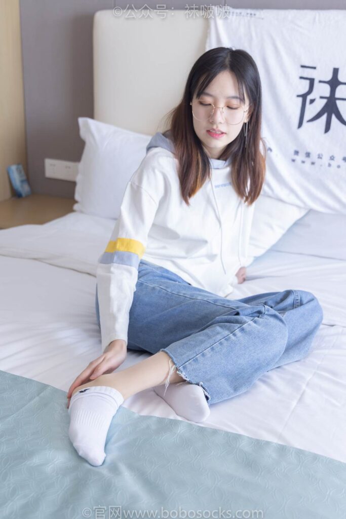 [BoBoSocks襪啵啵]NO.080 小甜豆-帆布鞋、白棉襪、肉絲 [140P/1V/6.63GB]插圖3