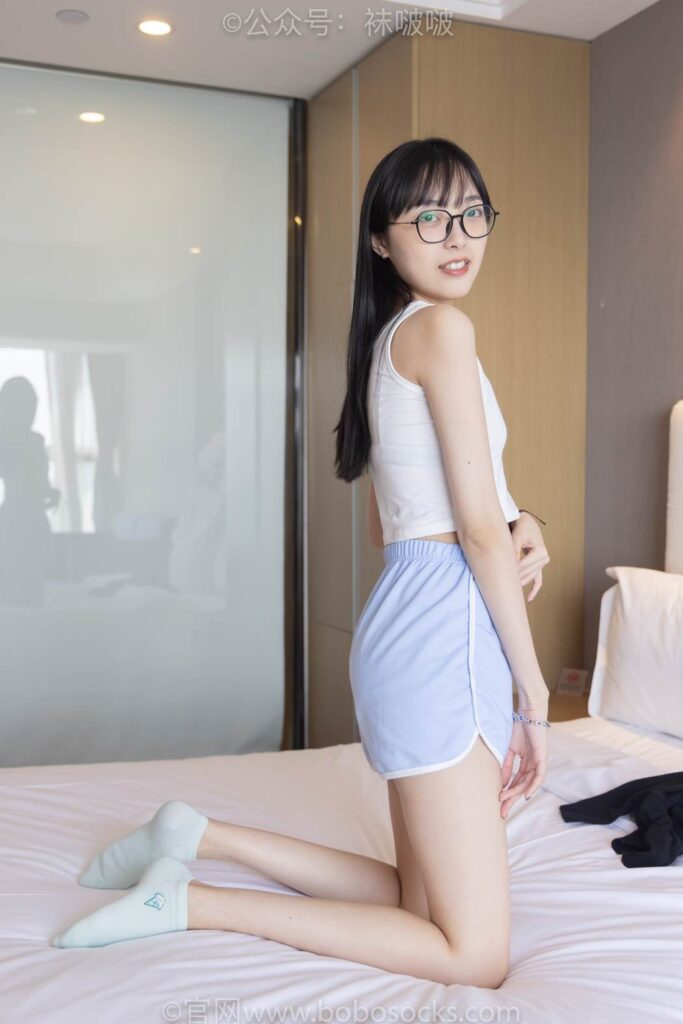 [BoBoSocks襪啵啵]NO.081 稚予- AJ、淺黃色短棉襪、淺藍(lán)色短棉襪、裸足 [145P/1V/5.94GB]插圖3