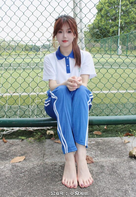 小眾視覺 015-小薯?xiàng)l戶外深圳校服白襪［128P/1V/5.34G］-無料攝影圈