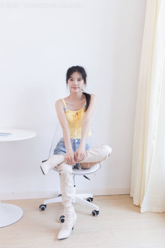 物戀傳媒 NO.2426 茯苓-長(zhǎng)靴、白棉襪、裸足[175P/1V/3.44GB]-無(wú)料攝影圈