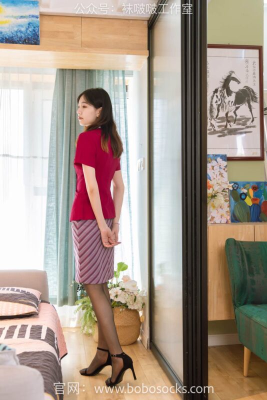 [BoBoSocks襪啵啵]NO.099 小甜豆-高跟鞋、黑絲、白絲[140P/1V/6.25GB]-無料攝影圈