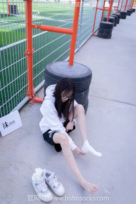 [BoBoSocks襪啵啵]NO.103 稚予-AJ籃球鞋、白棉襪、裸足[134P/1V/2.52GB]-無料攝影圈