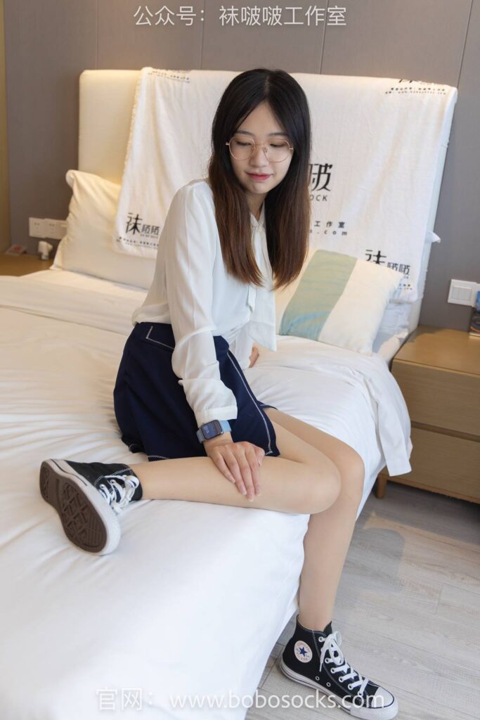 [BoBoSocks襪啵啵]NO.114 小甜豆-高跟鞋、帆布鞋、肉絲、厚黑絲[175P/1V/7.51GB]插圖2