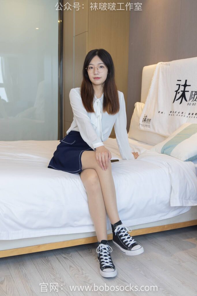 [BoBoSocks襪啵啵]NO.114 小甜豆-高跟鞋、帆布鞋、肉絲、厚黑絲[175P/1V/7.51GB]插圖1