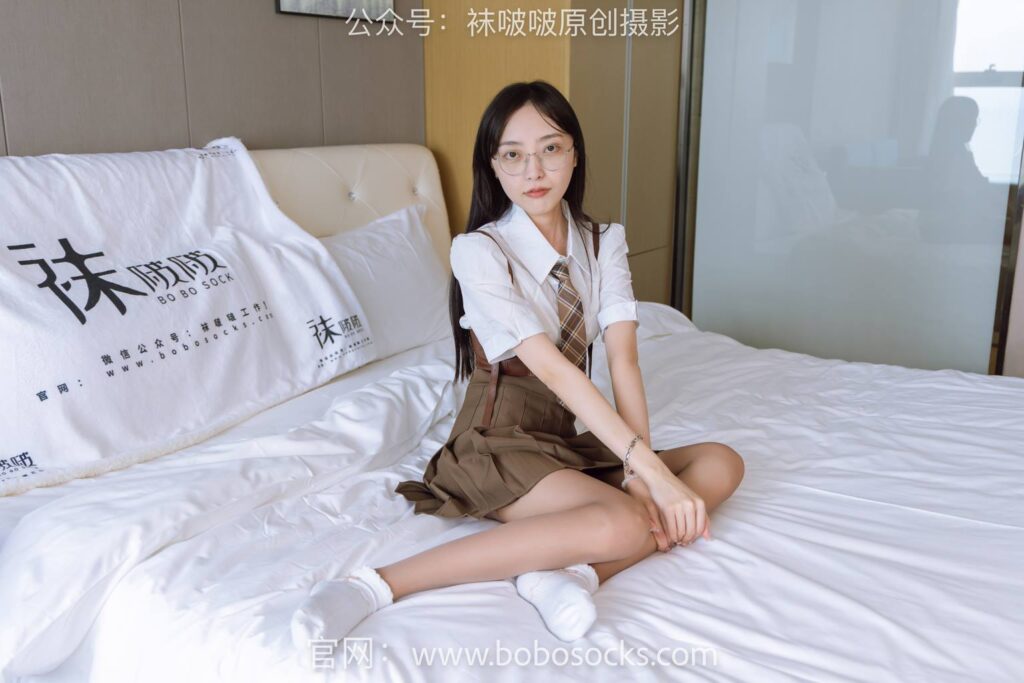 [BoBoSocks襪啵啵]NO.133 稚予-高跟長靴、白棉襪、咖啡絲[140P/1V/5.35GB]插圖3