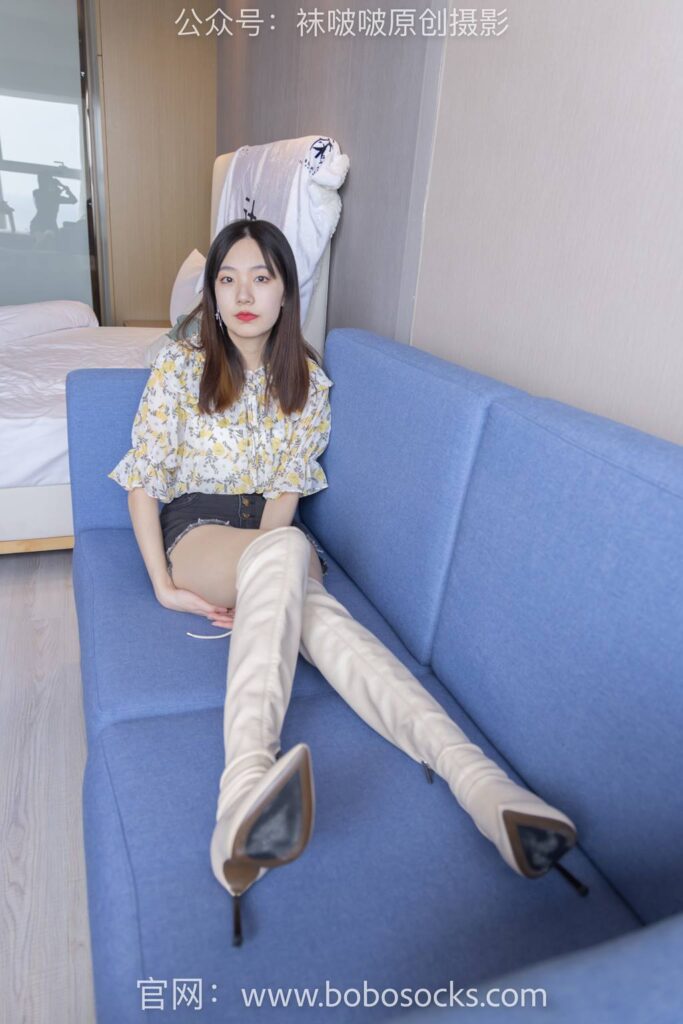 [BoBoSocks襪啵啵]NO.136 小甜豆-高跟長靴、白棉襪、裸足[200P/1V/7.32GB]插圖2