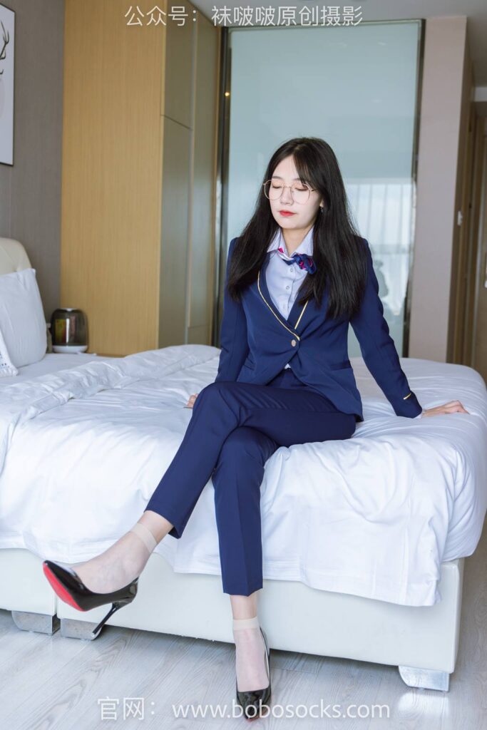 [BoBoSocks襪啵啵]NO.139 小甜豆-高跟鞋、短肉絲、空姐制服[140P/1V/6.12GB]插圖1