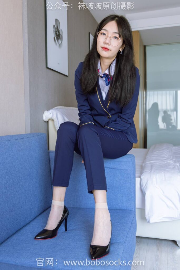 [BoBoSocks襪啵啵]NO.139 小甜豆-高跟鞋、短肉絲、空姐制服[140P/1V/6.12GB]插圖2