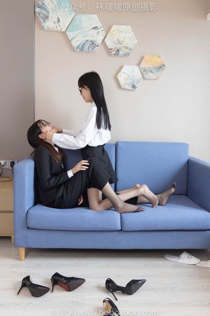 [BoBoSocks襪啵啵]NO.165 小甜豆稚予-高跟鞋、深灰絲、肉絲、吊帶黑絲[208P/1V/7.56GB]插圖3